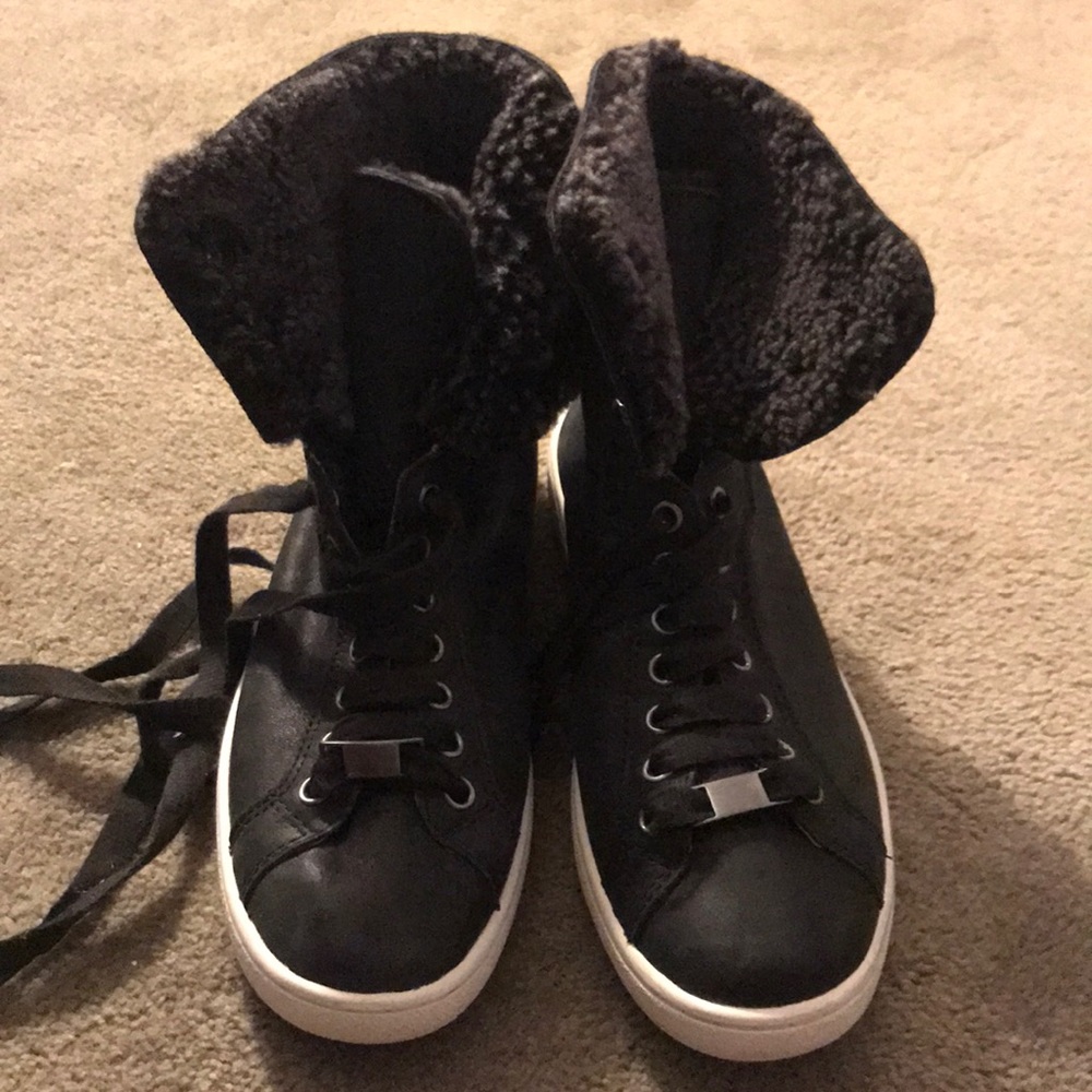 NWOT UGG Sneakers